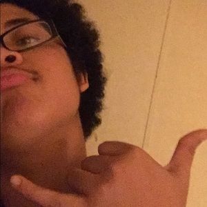 Meet your Posher, Deandre